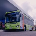 Cícero Lucena apresenta modelo de ônibus 100% elétrico em teste do novo projeto de mobilidade urbana da Capital