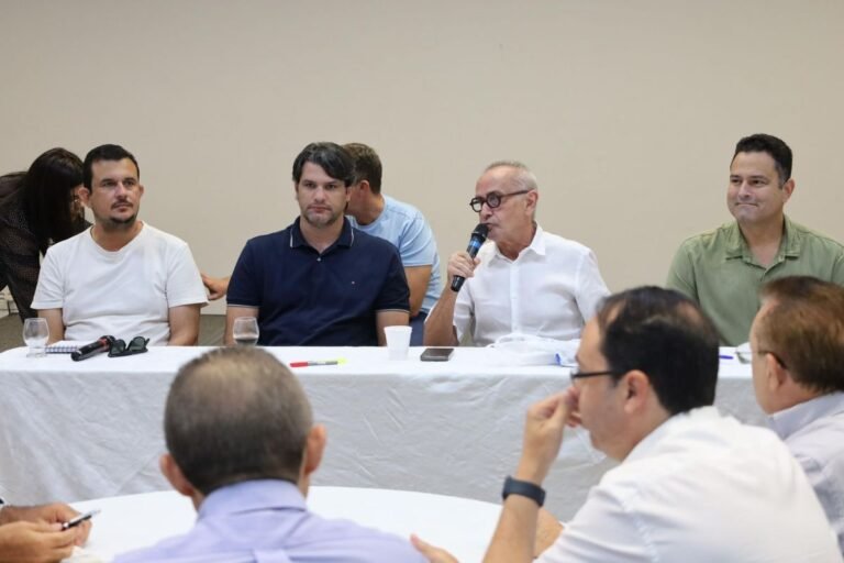 Cícero Lucena realiza 1° encontro com nova equipe, anuncia Odon Bezerra como líder e Emano Santos para a Articulação Política