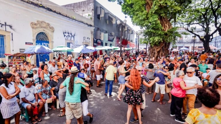 Gitana Pimentel comanda primeiro Sabadinho Bom de março com homenagem às mulheres