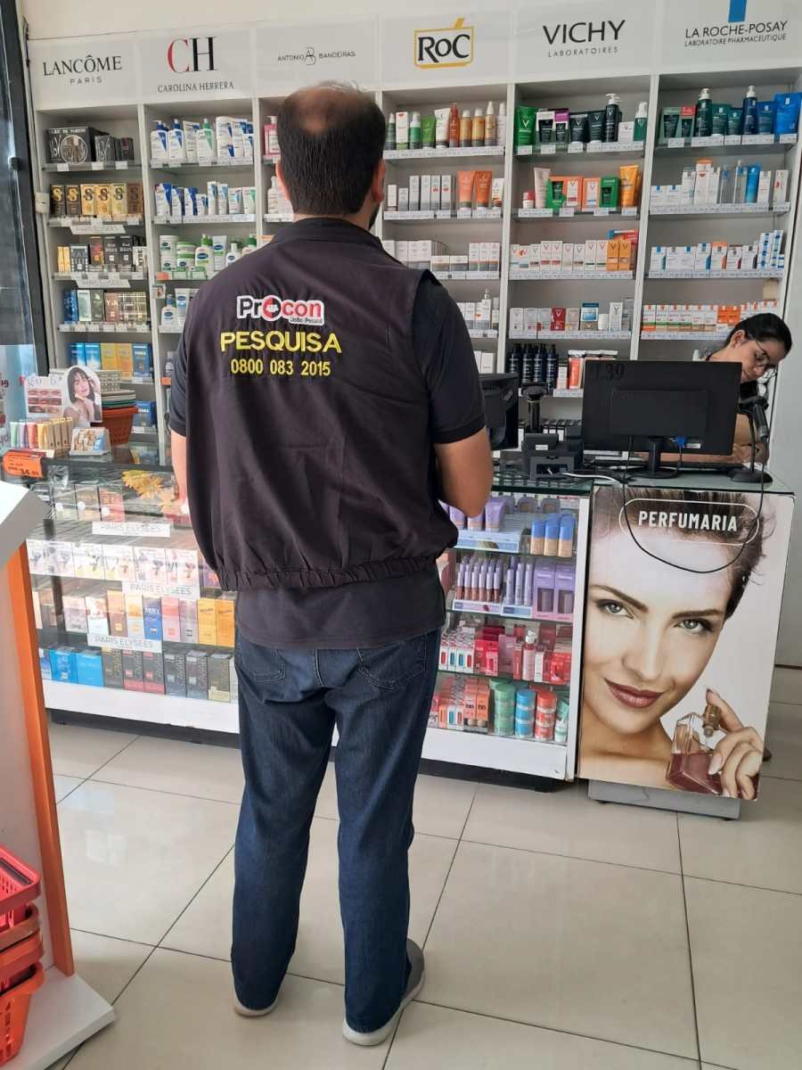 Procon-JP encontra diferença de mais de R$ 42,00 no preço do protetor solar nas farmácias da Capital