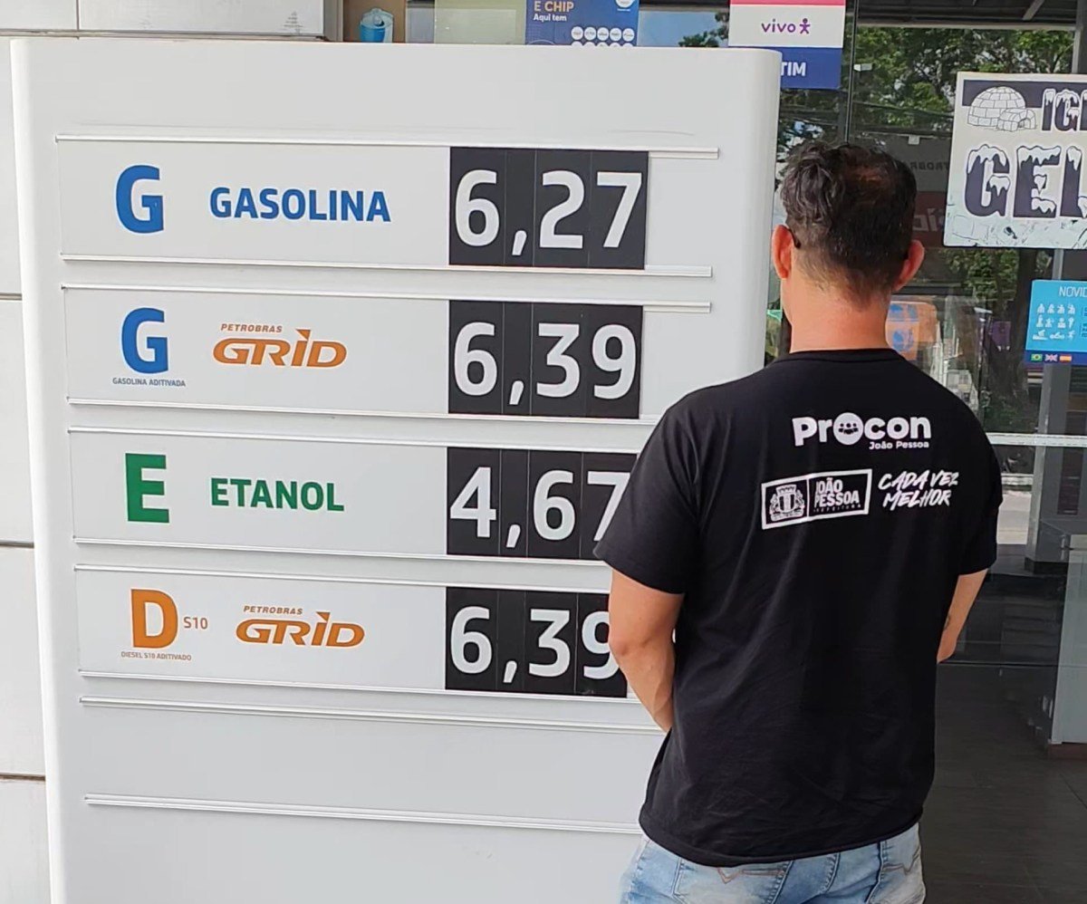 Procon-JP se reúne com Sindipetro para discutir aumentos; fiscalização notifica todos os postos