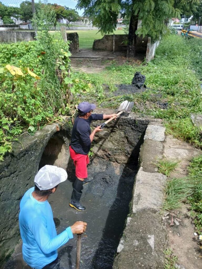 Seinfra encerra semana executando serviços de manutenção em 40 bairros de João Pessoa