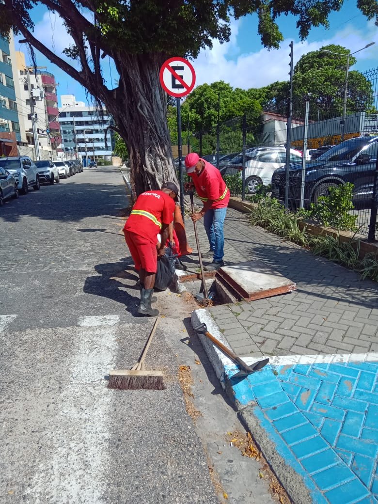 Seinfra realiza serviços de manutenção na rede de galerias, iluminação pública e Operação Tapa-Buraco