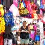 Shoppings populares e mercados públicos são alternativas de compras para artigos de carnaval