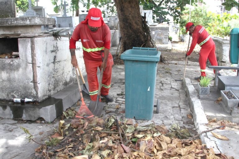 Agentes da Emlur executam serviços de zeladoria em 13 bairros de João Pessoa