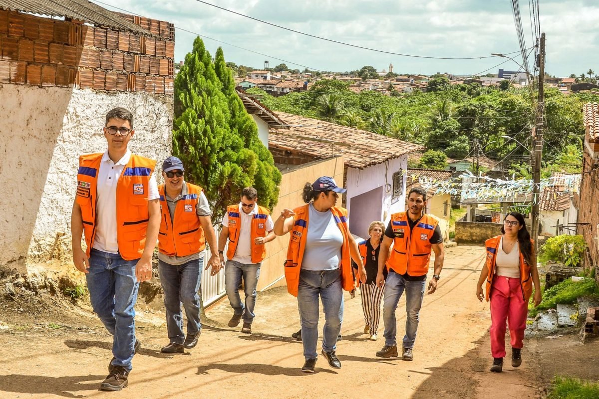 Defesa Civil intensifica monitoramento das áreas de risco após alerta do Inmet