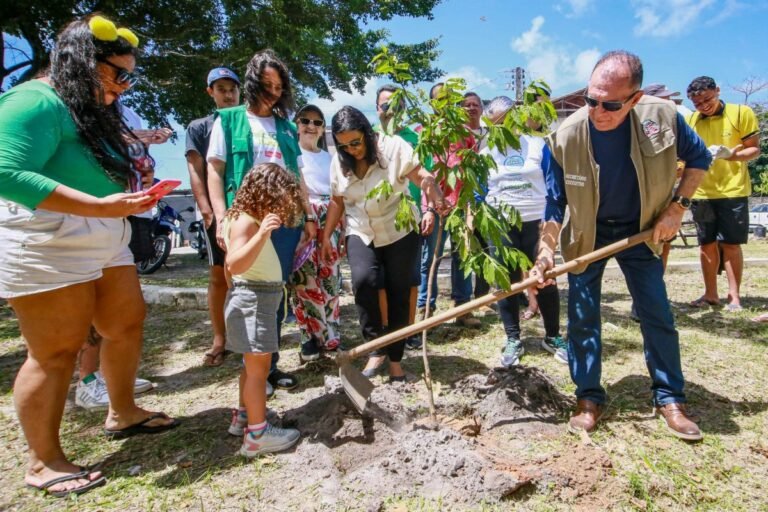 Emlur e Semam fazem ação especial em alusão ao Dia Mundial da Água
