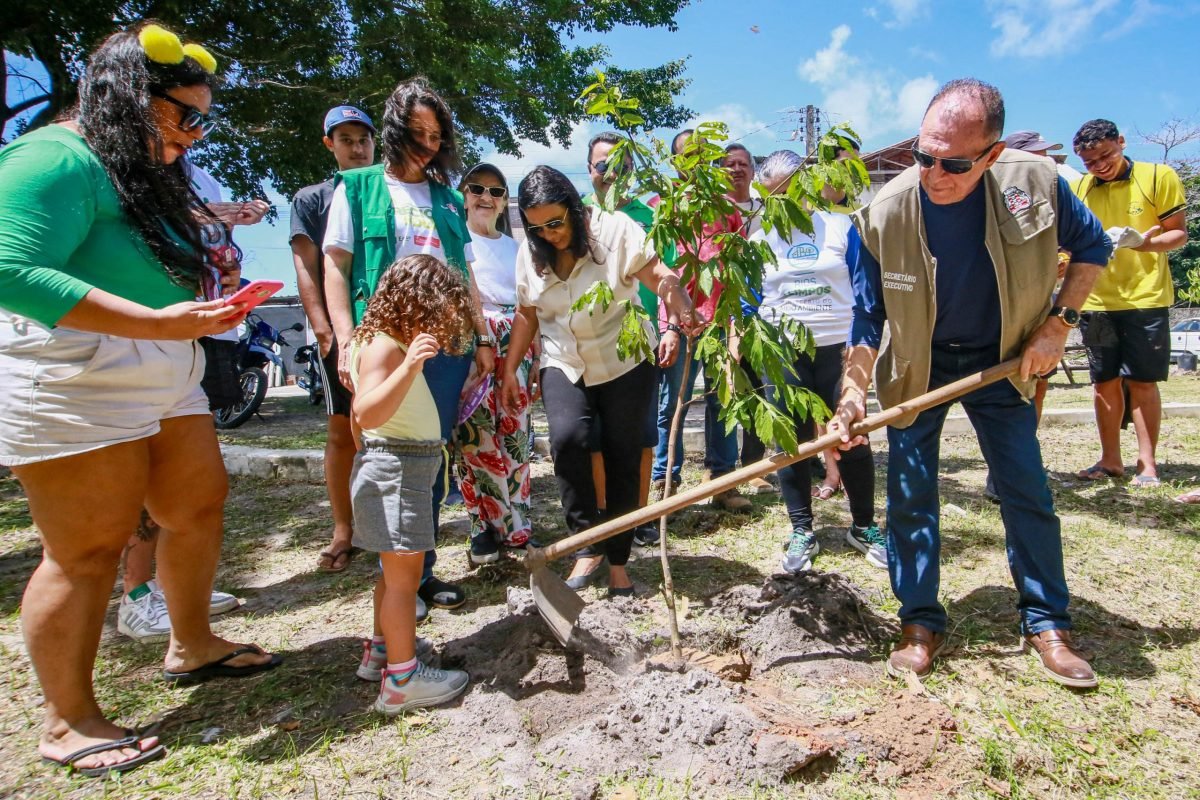Emlur e Semam fazem ação especial em alusão ao Dia Mundial da Água