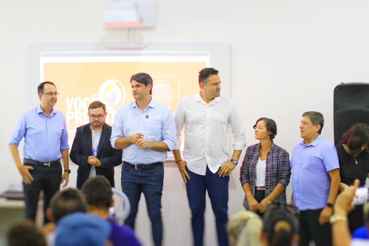 Leo Bezerra destaca importância da participação popular durante capacitação de conselheiros do ‘Você Prefeito’