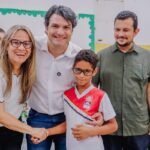 Leo Bezerra entrega óculos para alunos da Escola Dom Marcelo Carvalheira e destaca política inclusiva na educação municipal