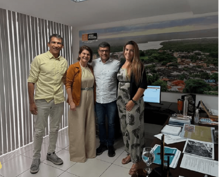 Prefeitura vai padronizar ambulantes da orla marítima e oferecer cursos de qualificação