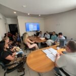 Reunião com plano de saúde e pais de pacientes com TEA define prazos para adequações em clínica médica