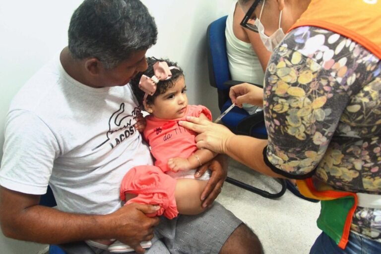Secretaria de Saúde alerta sobre a importância da vacinação que protege contra o sarampo