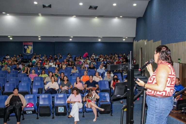 Secretaria de Saúde capacita profissionais da Atenção Primária sobre tuberculose