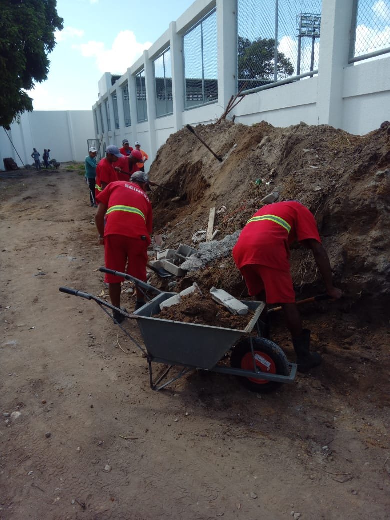 Seinfra realiza ações de manutenção em 40 bairros da Capital