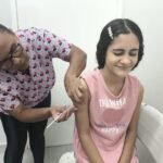 Vacinação contra HPV está disponível e Prefeitura faz busca ativa por público-alvo