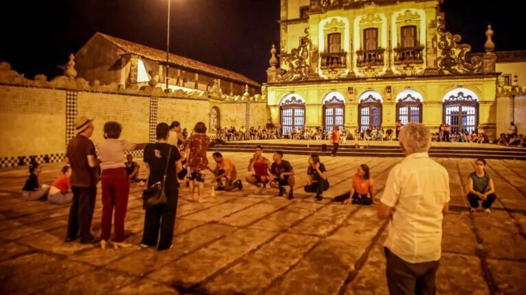 Atores e atrizes intensificam ensaios para estreia da Paixão de Cristo, na próxima quinta-feira