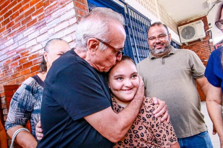 Cícero Lucena destaca projeto pioneiro do INSS para acelerar perícias do BPC a crianças neurodivergentes