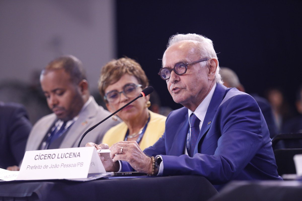 Cícero Lucena toma posse como vice-presidente de Relações com o Congresso Nacional da FNP