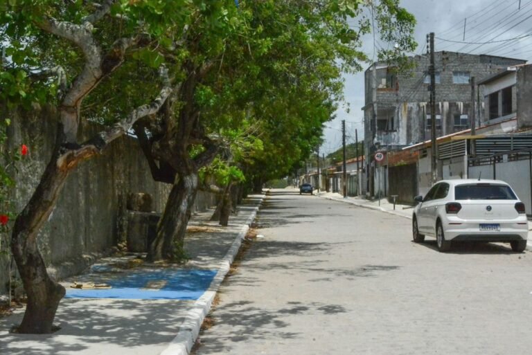 Com mais de mil ruas entregues à população, Prefeitura projeta meta de 100% das vias pavimentadas