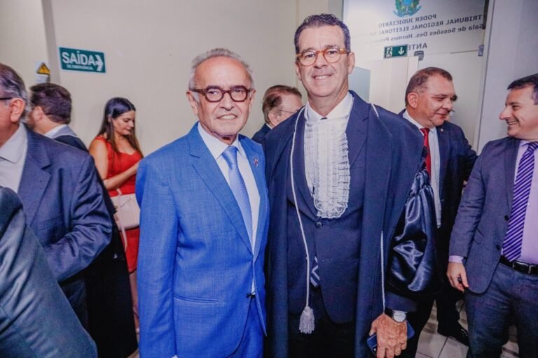 Durante posse da nova Mesa Diretora, Cícero Lucena destaca transparência e agilidade dos processos no TRE-PB