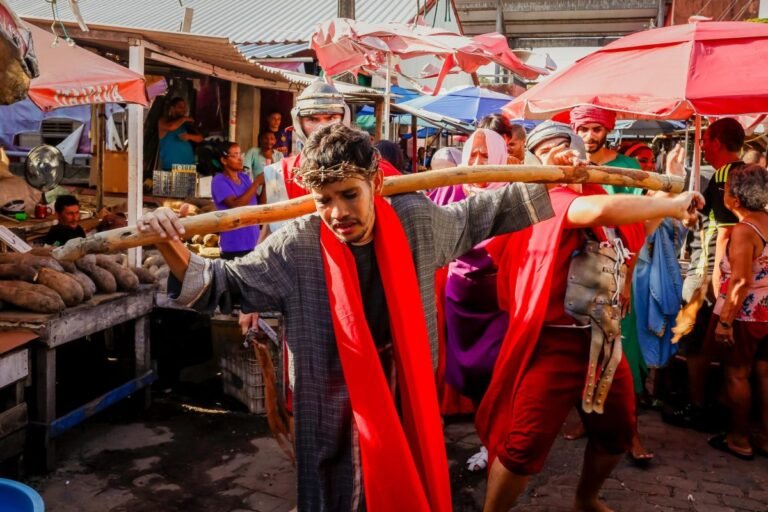 Encenações da Paixão de Cristo nos Bairros 2025 começam neste sábado
