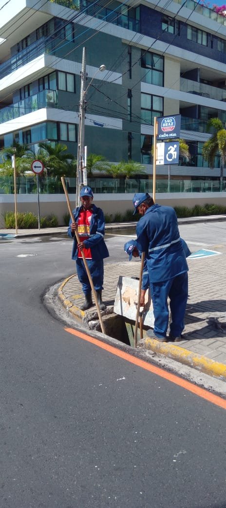 Equipes da Seinfra levam serviços de manutenção a 43 bairros nesta terça-feira