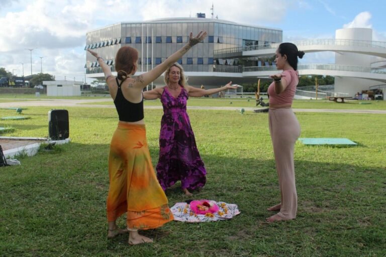 Estação Cabo Branco promove aula de dança circular nesta sexta-feira