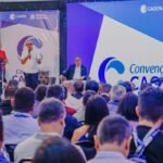 Junto ao governador João Azevêdo, Cícero Lucena e Leo Bezerra celebram a modernização da Cagepa