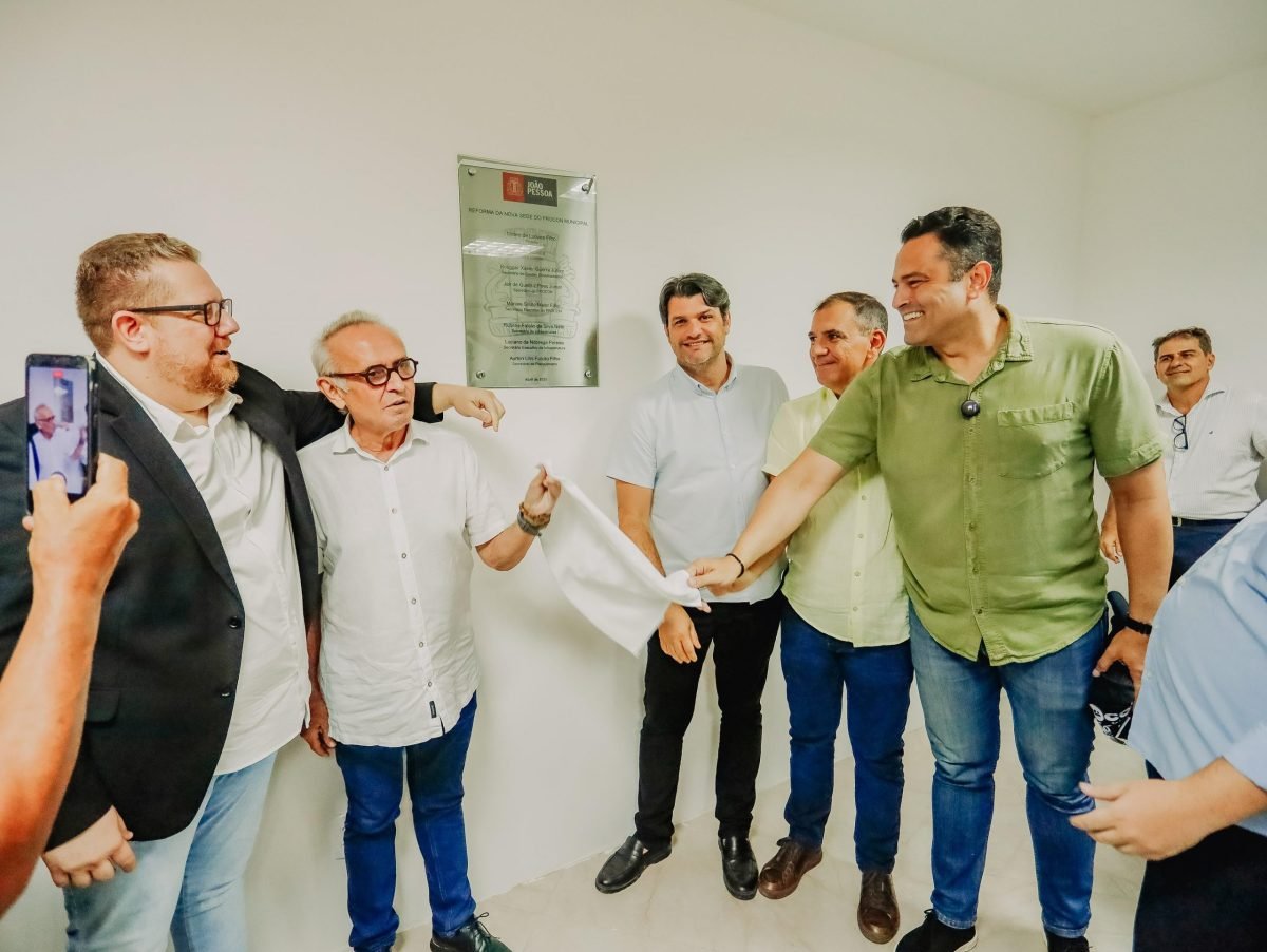 Prefeito entrega nova sede ampliada do Procon-JP, com 34 salas e um auditório para 56 pessoas