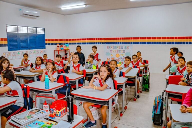 Prefeitura abre inscrições para concurso público com mais de 400 vagas na área da Educação