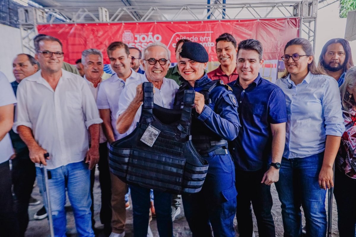 Prefeitura entrega 641 novos coletes balísticos para agentes da Guarda Civil Metropolitana de João Pessoa