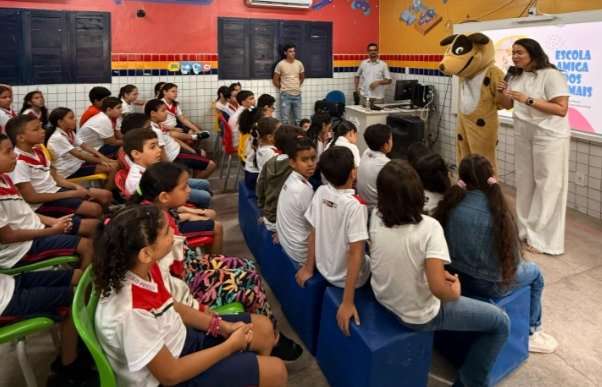 Prefeitura leva orientações sobre cuidados com pets para alunos da Rede Municipal