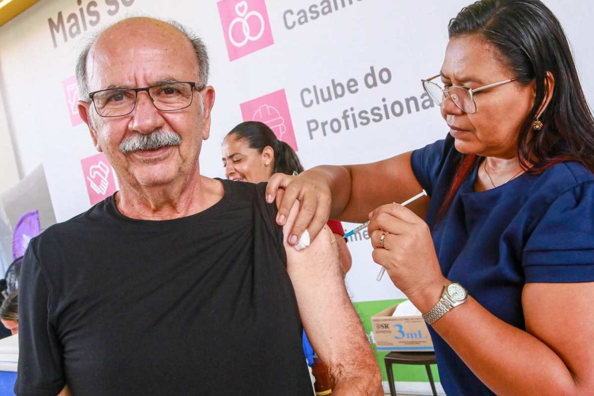 Prefeitura mantém vacinação nos três pontos móveis na quinta-feira e segunda durante o feriado da Semana Santa