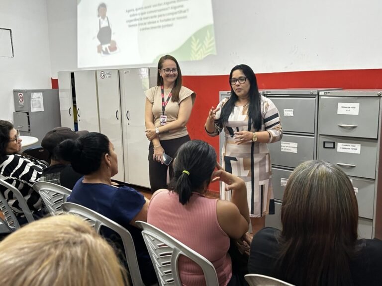 Prefeitura realiza capacitação com cozinheiros para melhorar qualidade do serviço prestado à população