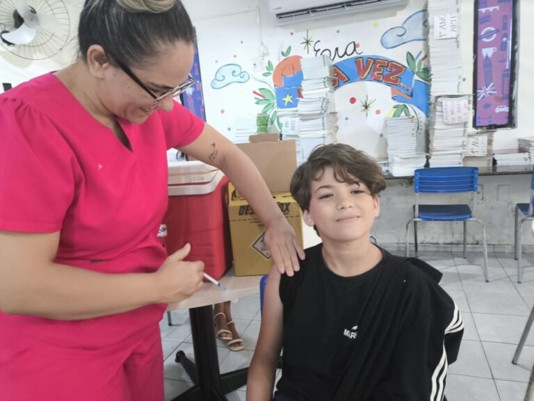 Prefeitura vacina grupos prioritários contra Influenza e faz alerta sobre a importância da prevenção