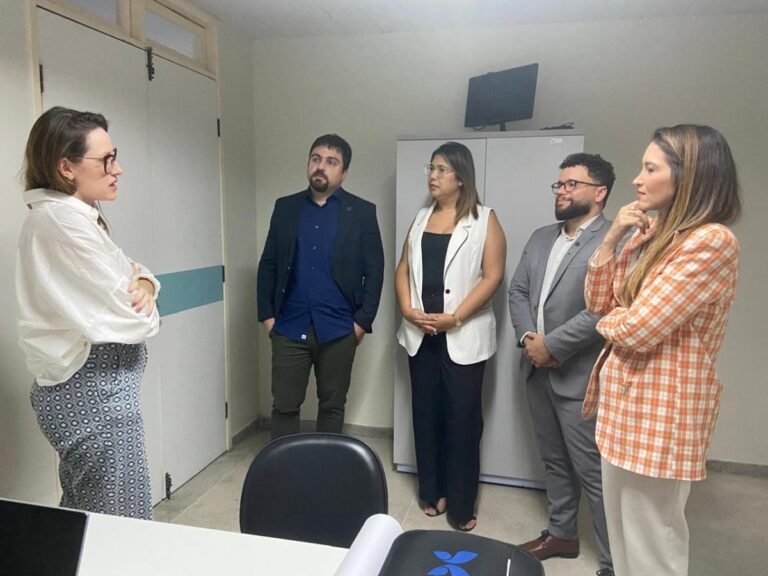 Presidente da Sociedade Brasileira de Nefrologia visita Centro Municipal e elogia tratamento dedicado aos pacientes