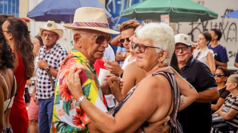 Sabadinho Bom apresenta grupo Samba na Praça neste final de semana