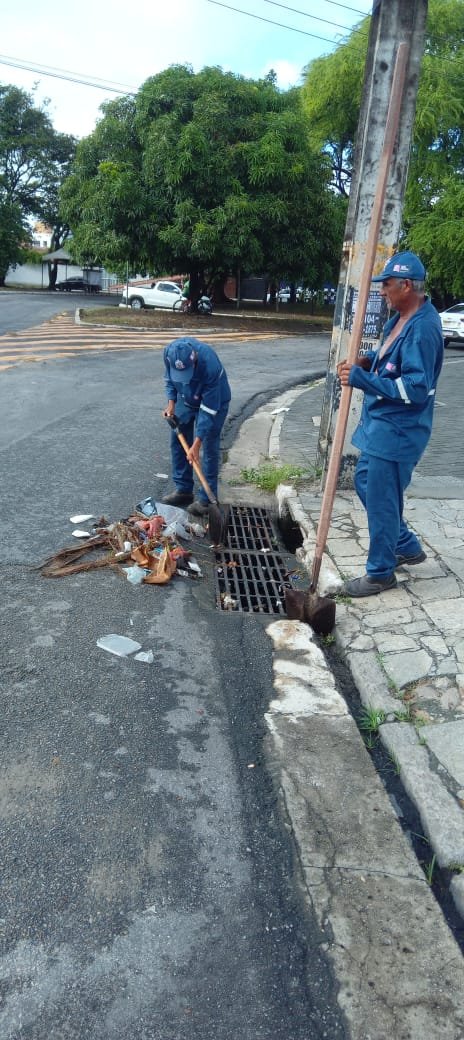 Seinfra realiza serviços na rede de drenagem, iluminação pública e Operação Tapa-Buraco