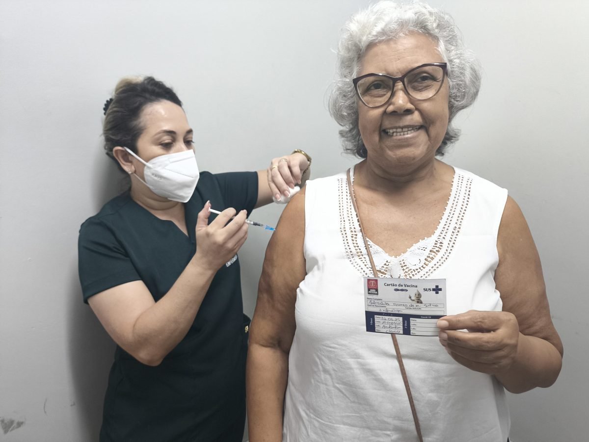 Vacina que protege contra Influenza está disponível para grupos prioritários na Rede Municipal de Saúde