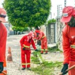 Agentes da Emlur realizam serviços de roço e capinação em 18 bairros