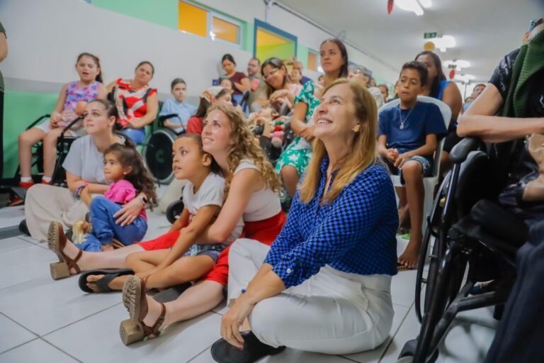 Centro de Doenças Raras comemora Dia das Mães com apresentação de musical internacional
