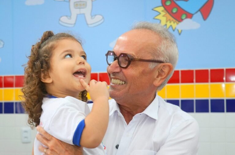 Cícero Lucena entrega Ninho do Saber Maria de Nazaré, que foi reconstruído e ampliado para acolher crianças no Funcionários 3