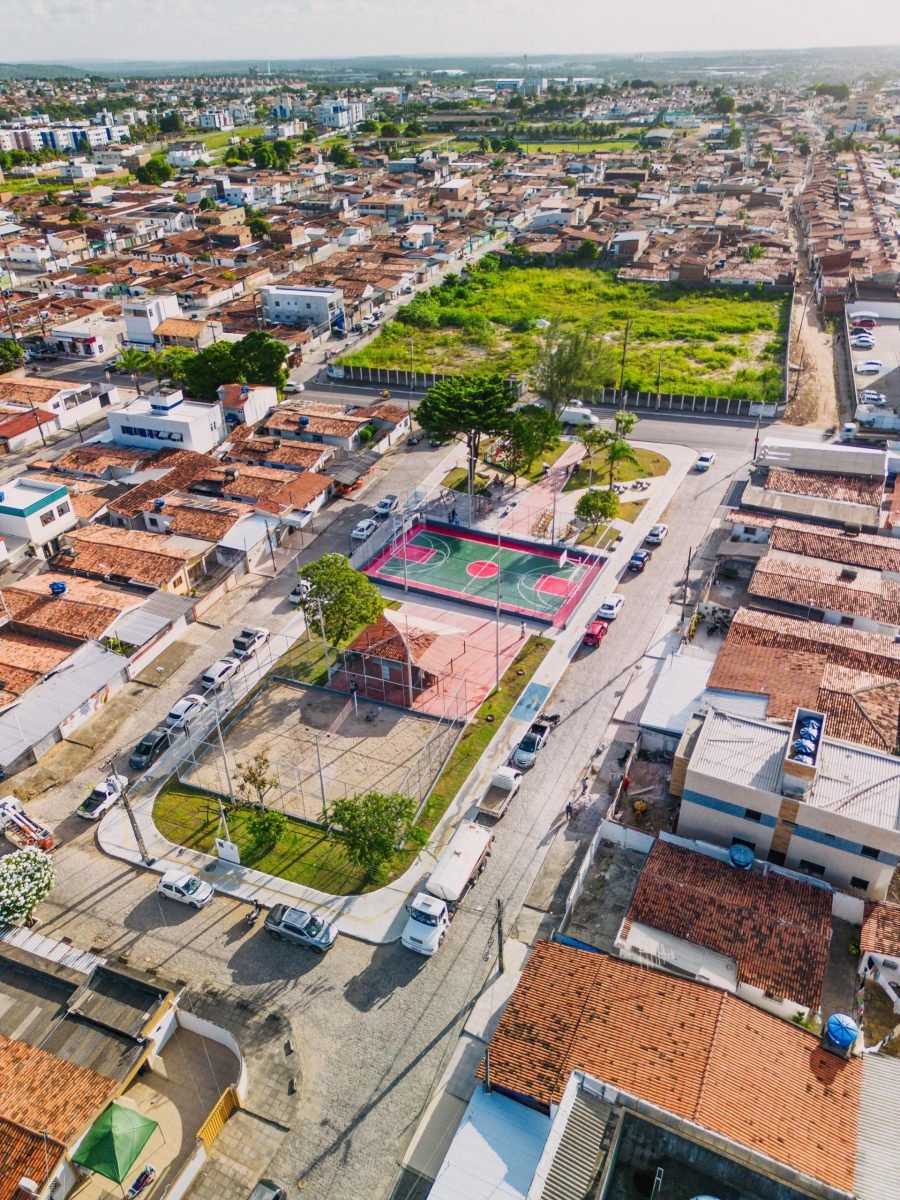 Cícero Lucena entrega Praça Paschoal Carrilho e celebra mais de R$ 30 milhões em investimentos no Geisel