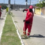 Dezessete bairros recebem serviços de roço e capinação ao longo da semana