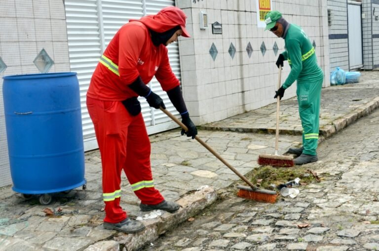 Emlur executa serviços de limpeza e manutenção em 13 bairros