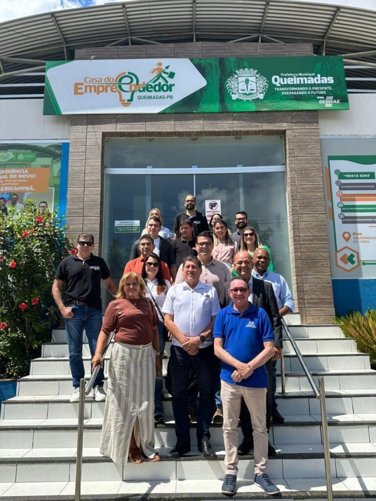 Equipe da Sedest visita Casa do Empreendedor de Queimadas para troca de experiências
