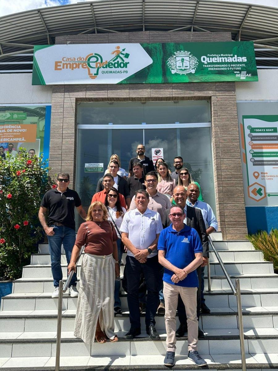 Equipe da Sedest visita Casa do Empreendedor de Queimadas para troca de experiências