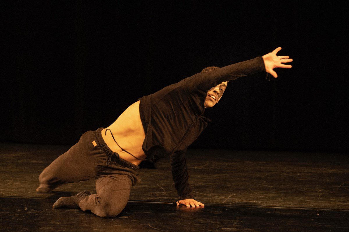 Funjope e Sedec recebem equipe de tv russa para contar história do bailarino Geovan da Conceição