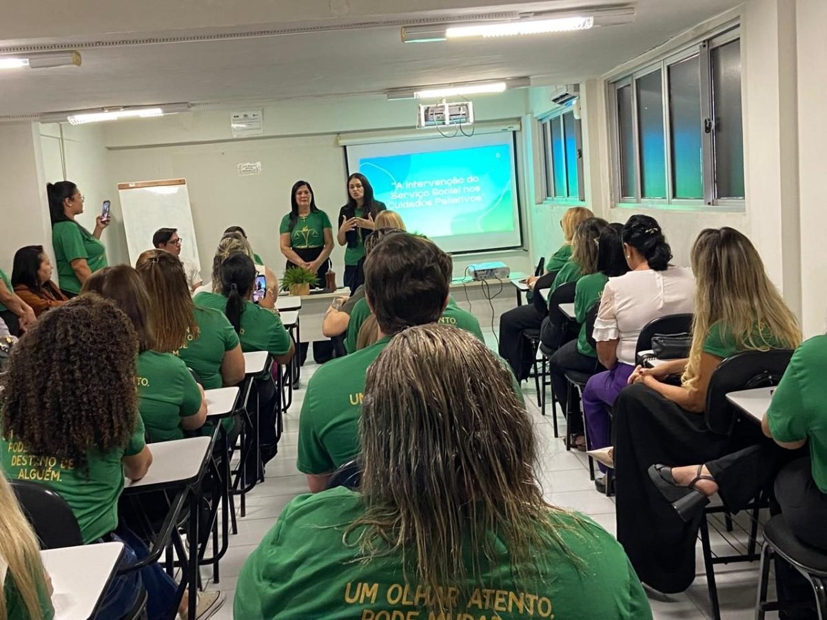 Hospital Municipal Santa Isabel reúne profissionais da saúde em homenagem aos assistentes sociais